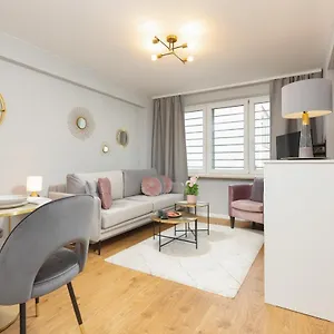 Center Near The Vistula By Renters Apartament Warszawa