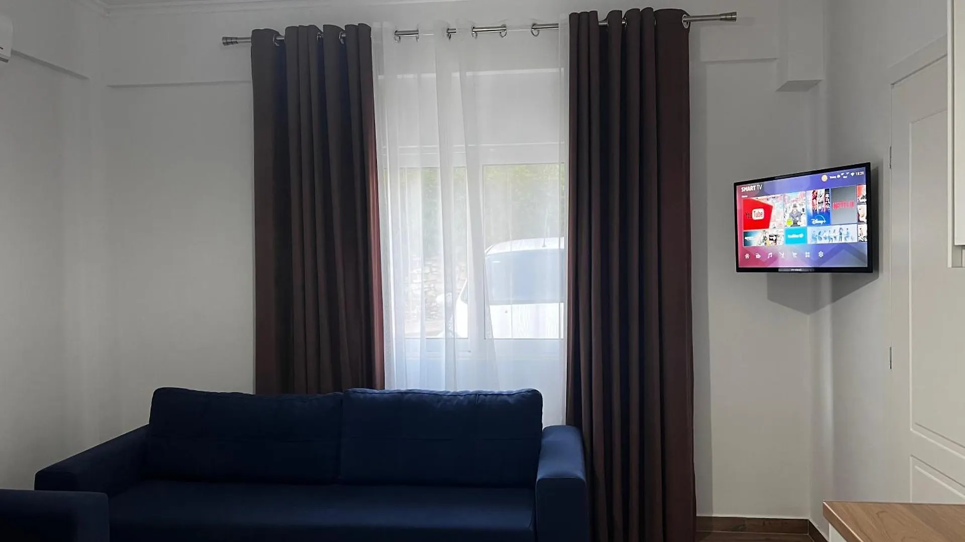 Apartament The Gwen Saranda 0*,  Albania
