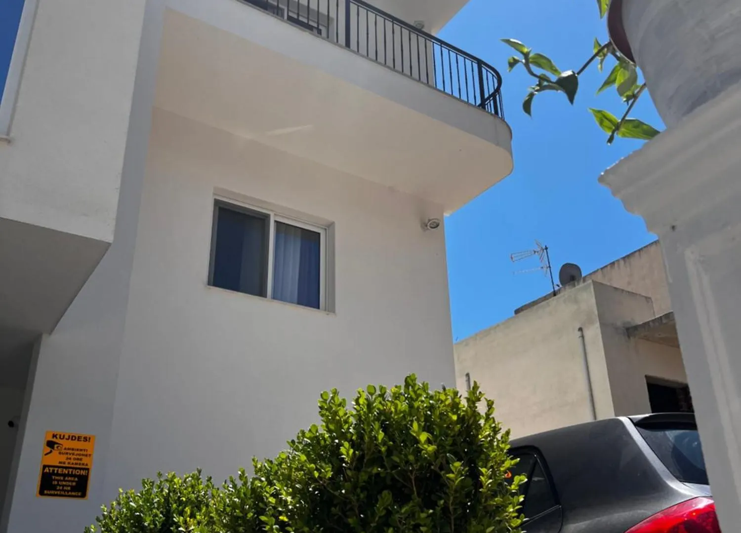 Apartament The Gwen Saranda 0*,